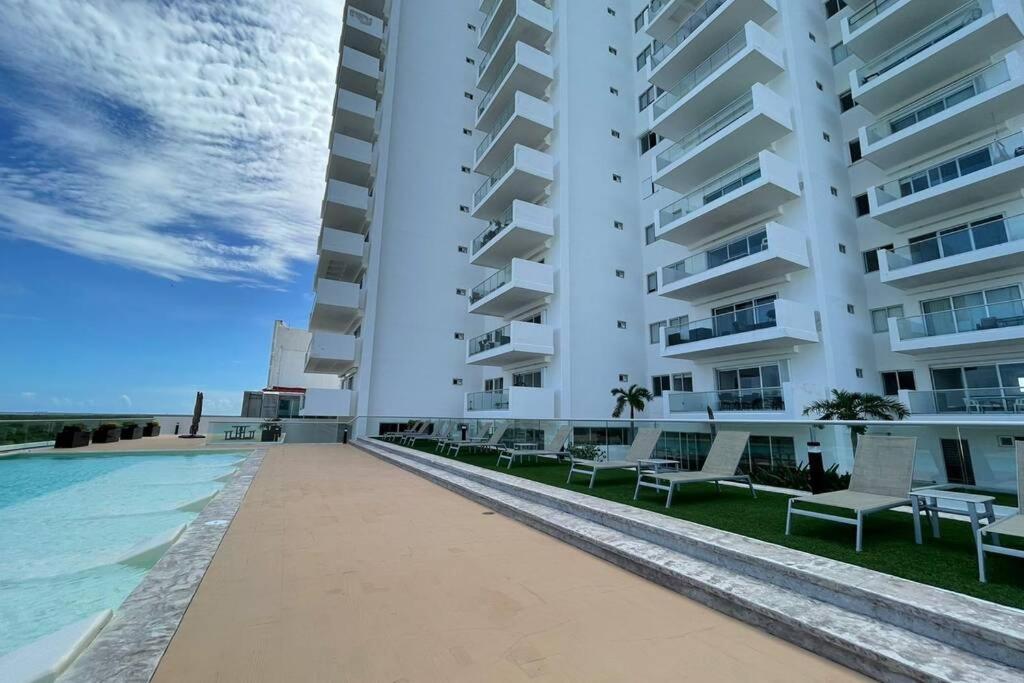 Malecon Americas By Andiani Travel Канкун Екстериор снимка